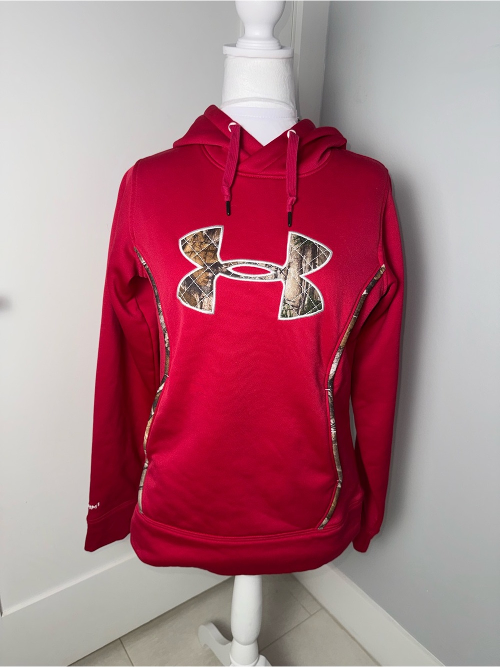 Under Armour Forest Camo Neon Pink Hoodie/ Size Small - Picture 2 of 6